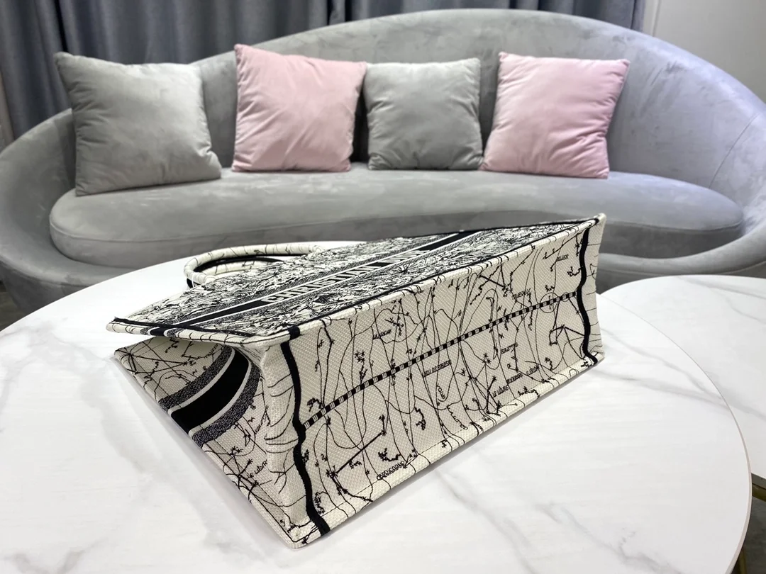 디올 레이디 라지 북 토트 백