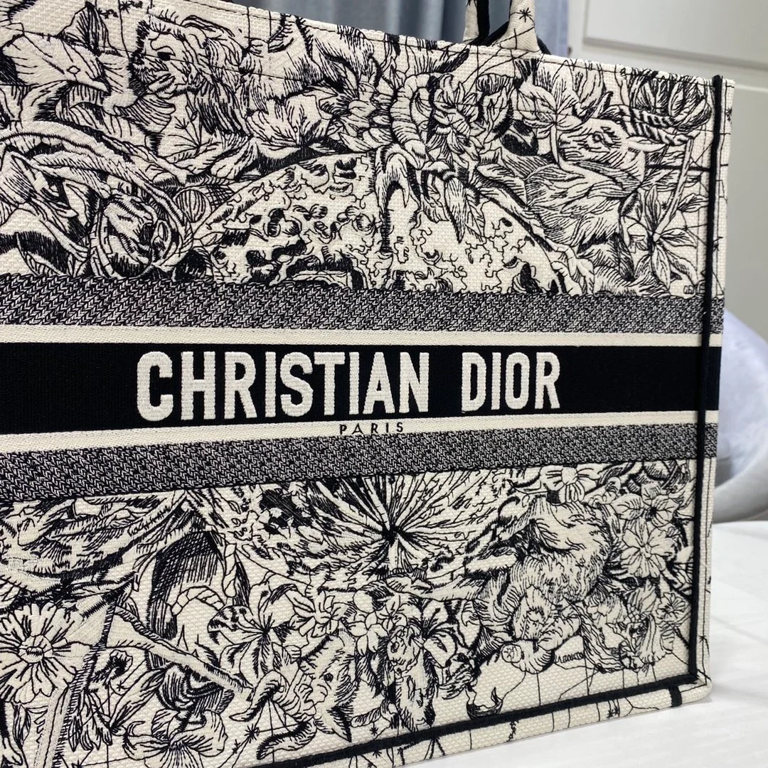 디올 레이디 라지 북 토트 백