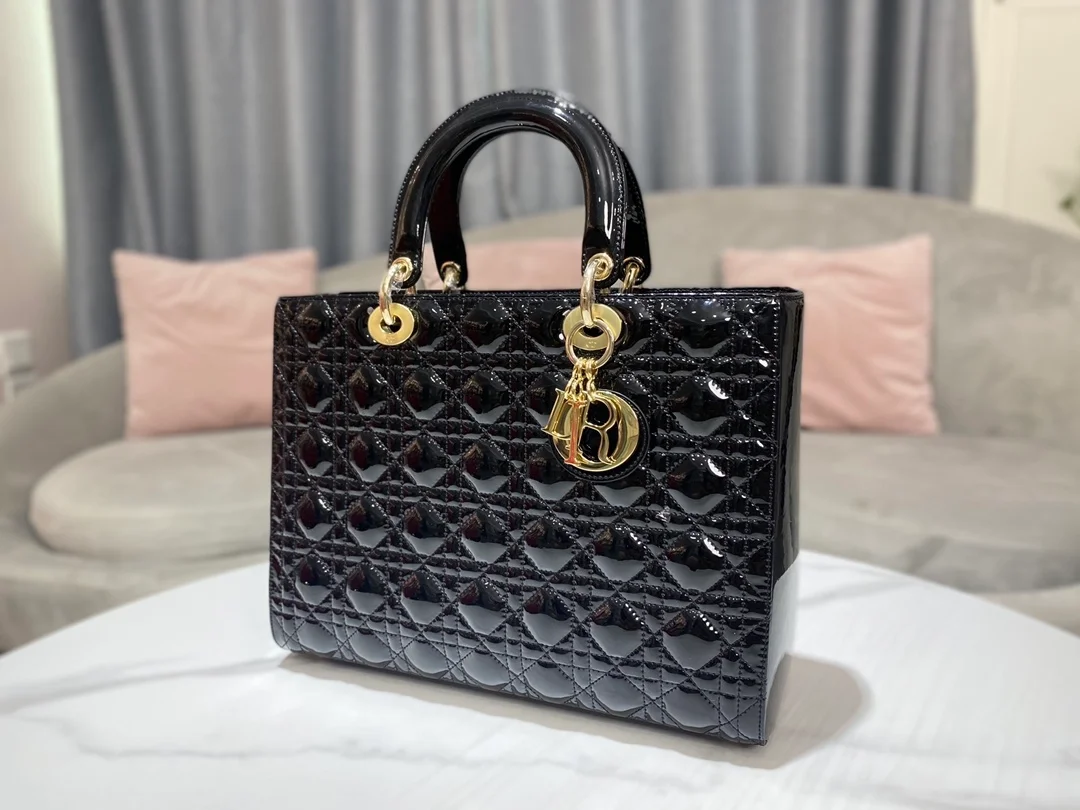 디올 레이디 라지 백 샤이니 블랙