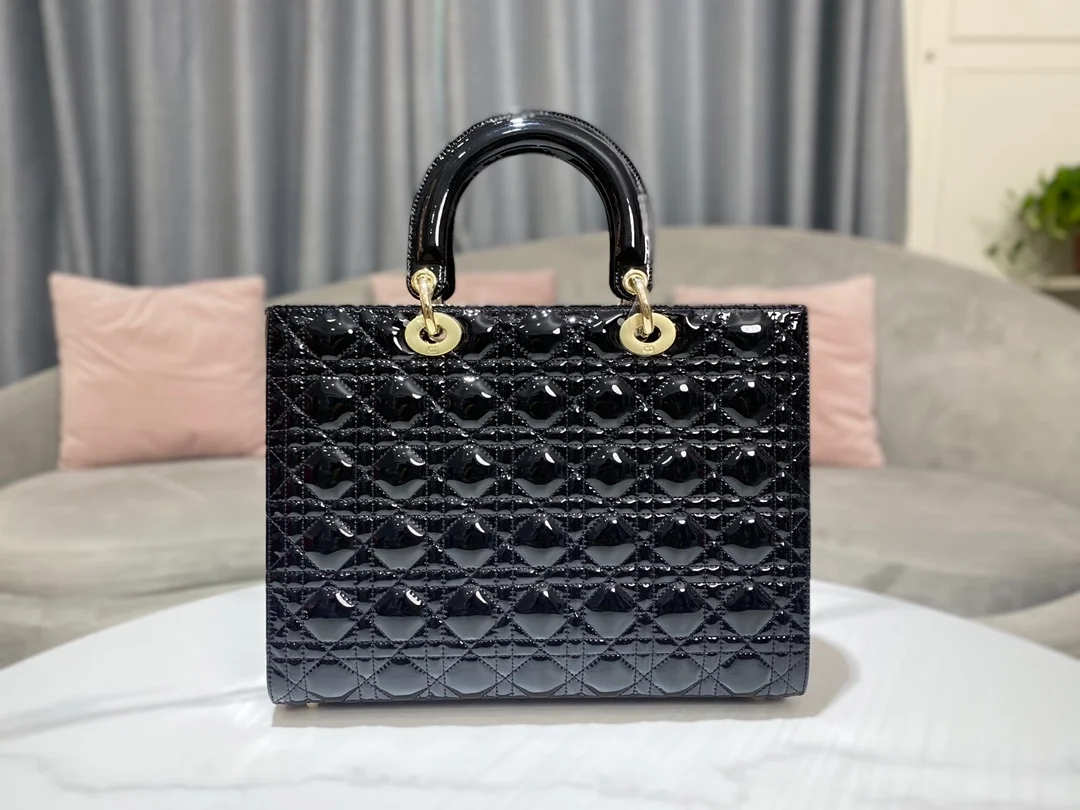 디올 레이디 라지 백 샤이니 블랙