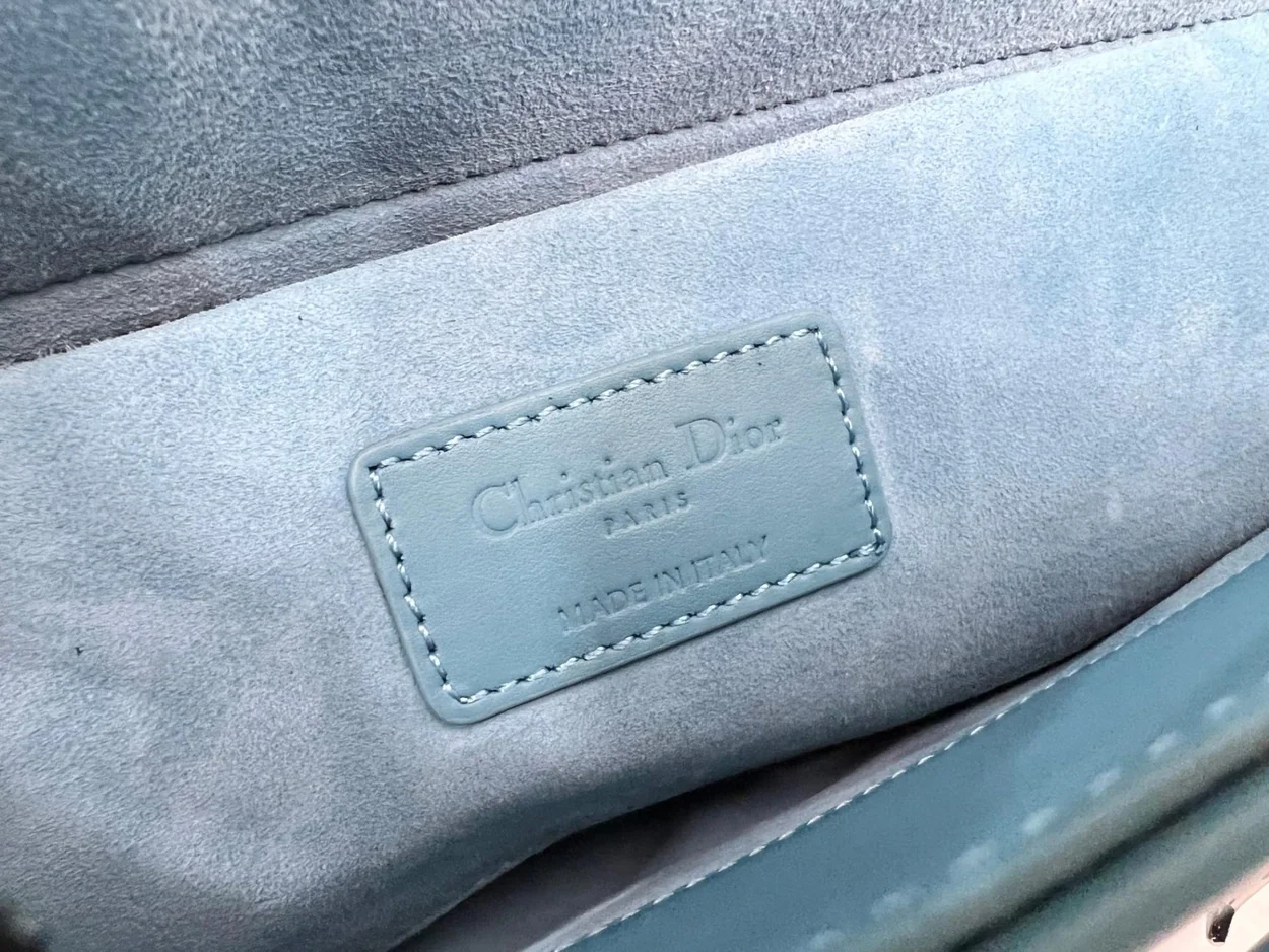 디올 레이디 D-JOY 비즈 자수 미디움 백