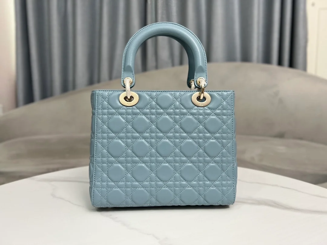 디올 레이디 미디움 백 헤이즈 블루