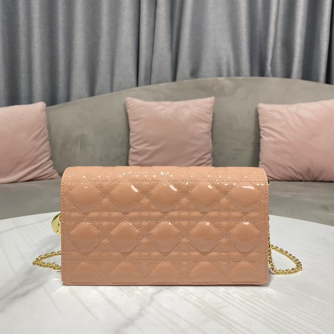 디올 레이디 페이던트 파우치 로즈