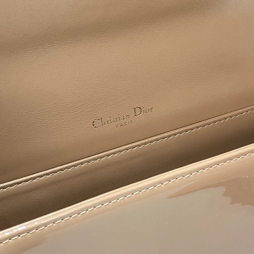 디올 레이디 페이던트 파우치 로즈