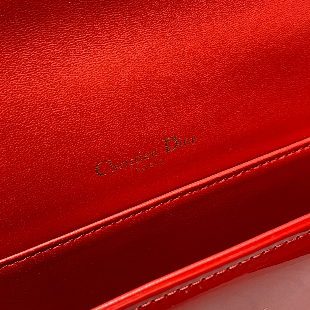 디올 레이디 페이던트 파우치 레드
