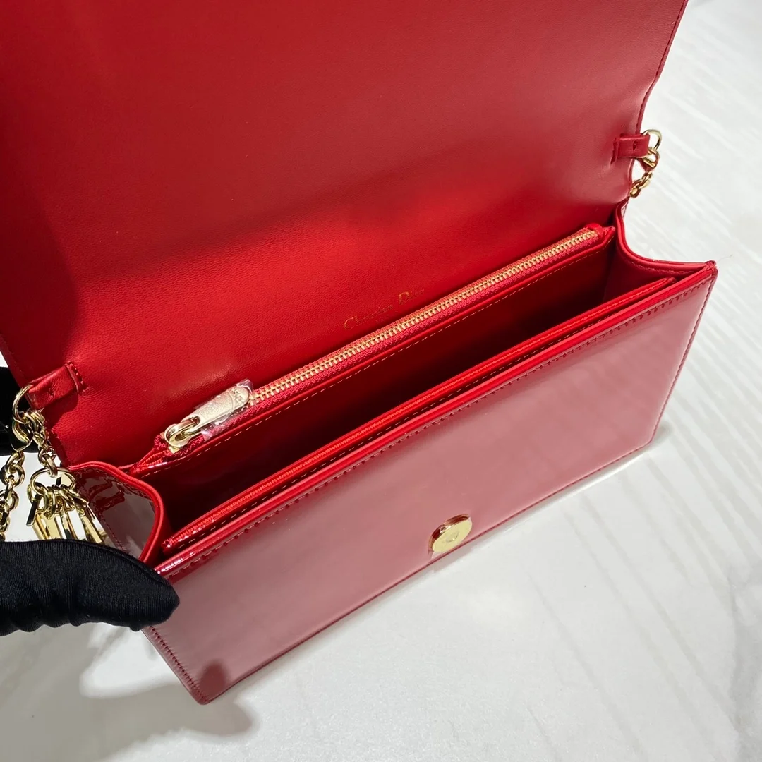 디올 레이디 페이던트 파우치 레드