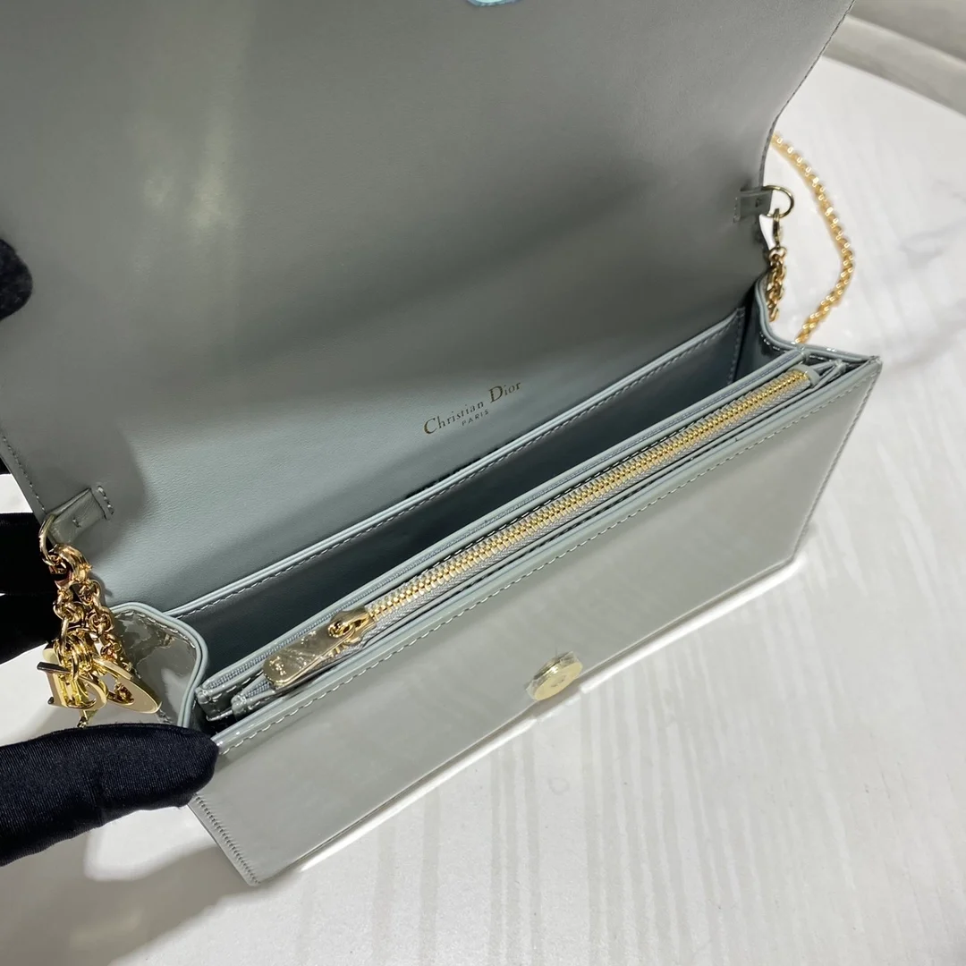 디올 레이디 페이던트 파우치 그레이