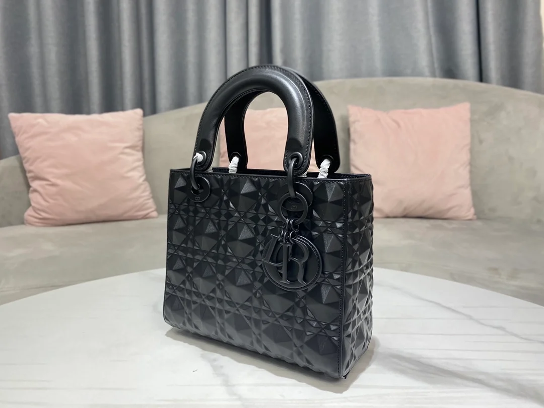 디올 레이디 ABCDIOR 다이아몬드 백 블랙