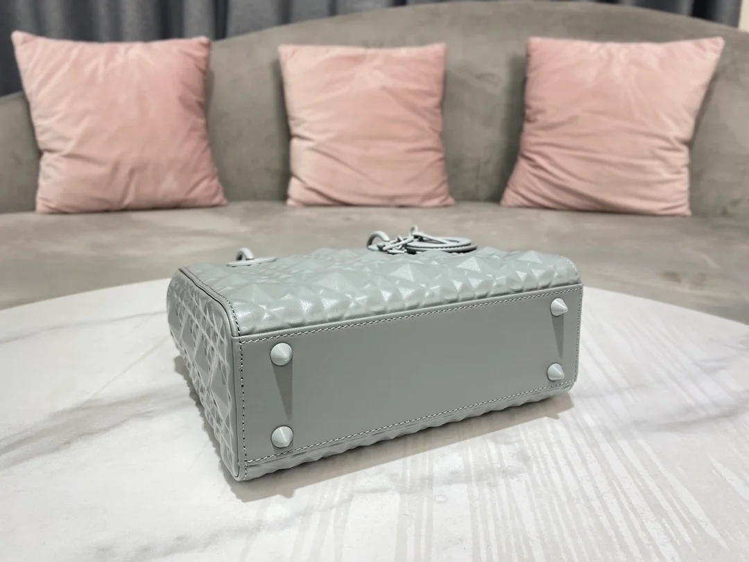 디올 레이디 ABCDIOR 다이아몬드 백 그레이