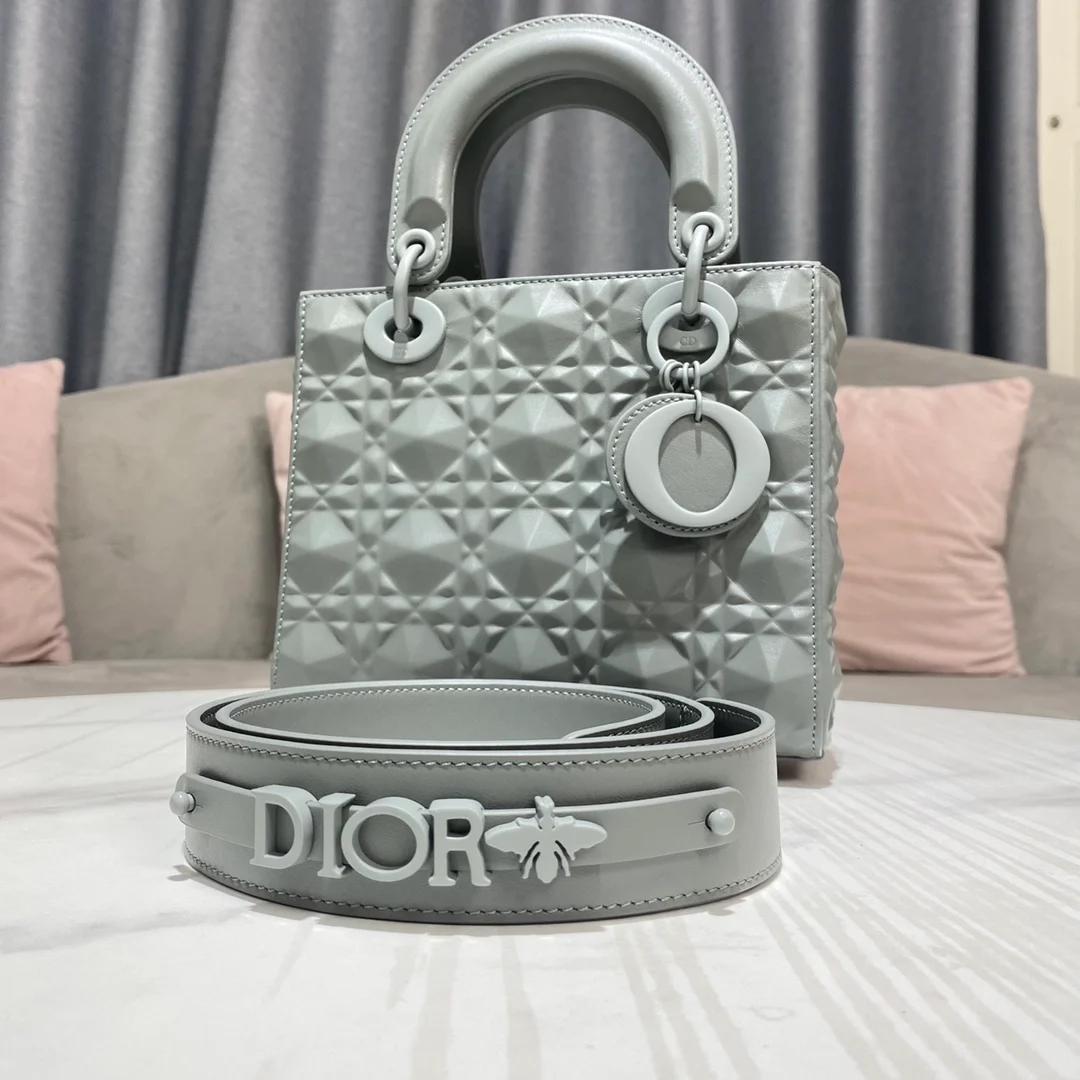 디올 레이디 ABCDIOR 다이아몬드 백 그레이