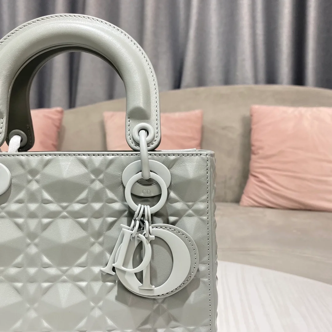 디올 레이디 ABCDIOR 다이아몬드 백 그레이