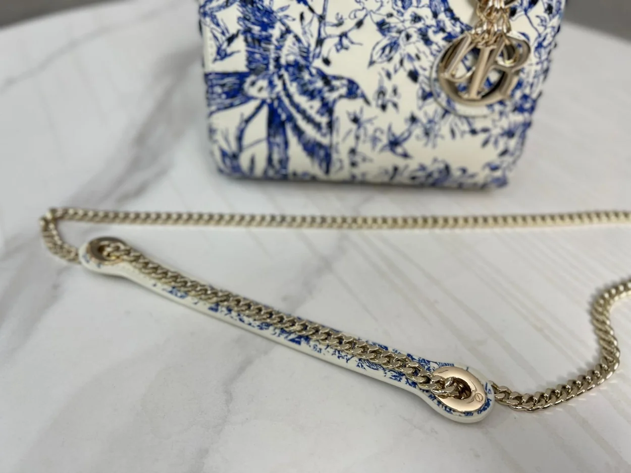 디올 레이디 엠브로이더리 미니 핸드백