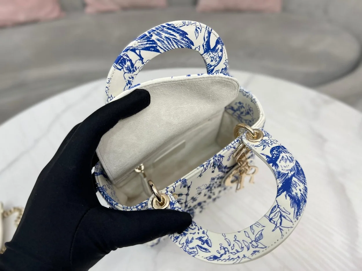 디올 레이디 엠브로이더리 미니 핸드백