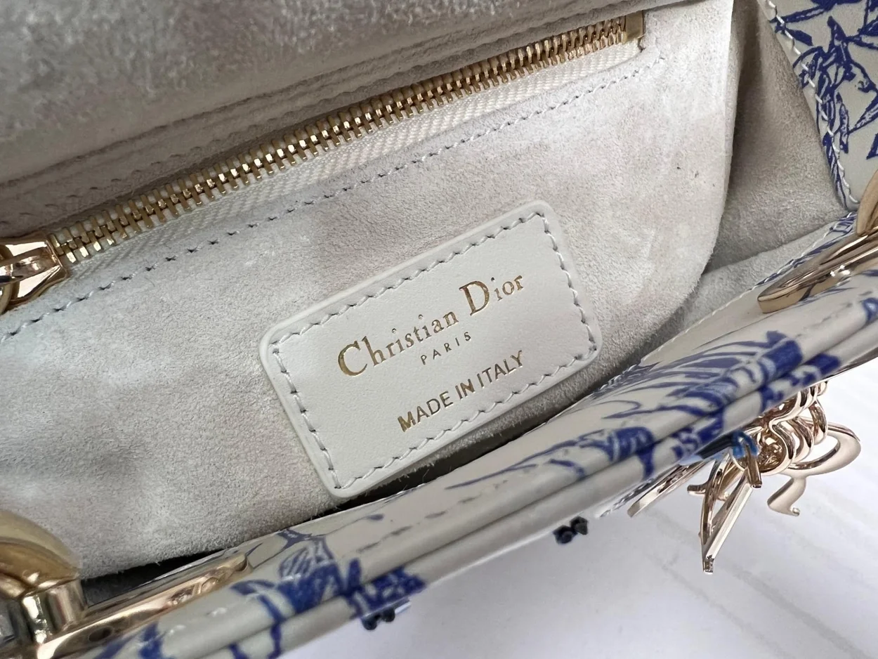 디올 레이디 엠브로이더리 미니 핸드백