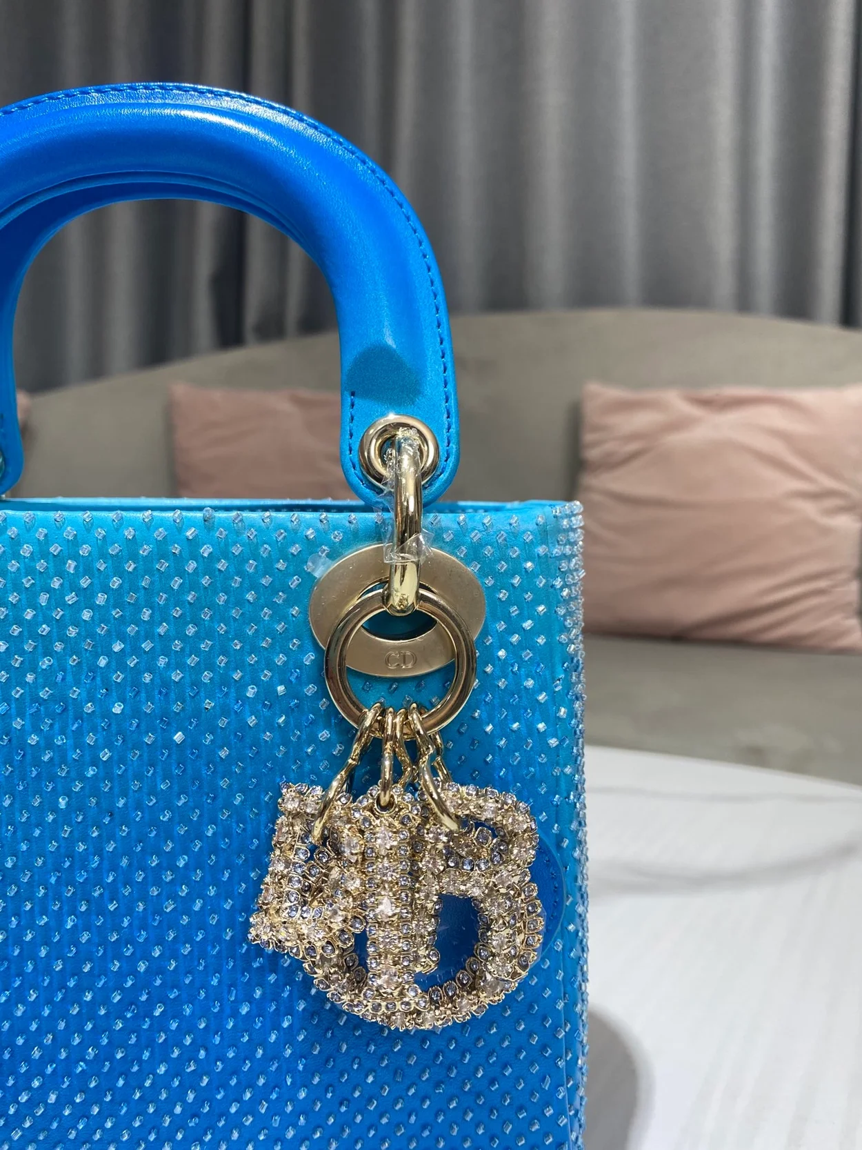 디올 레이디 그라데이션 블루 체인 백