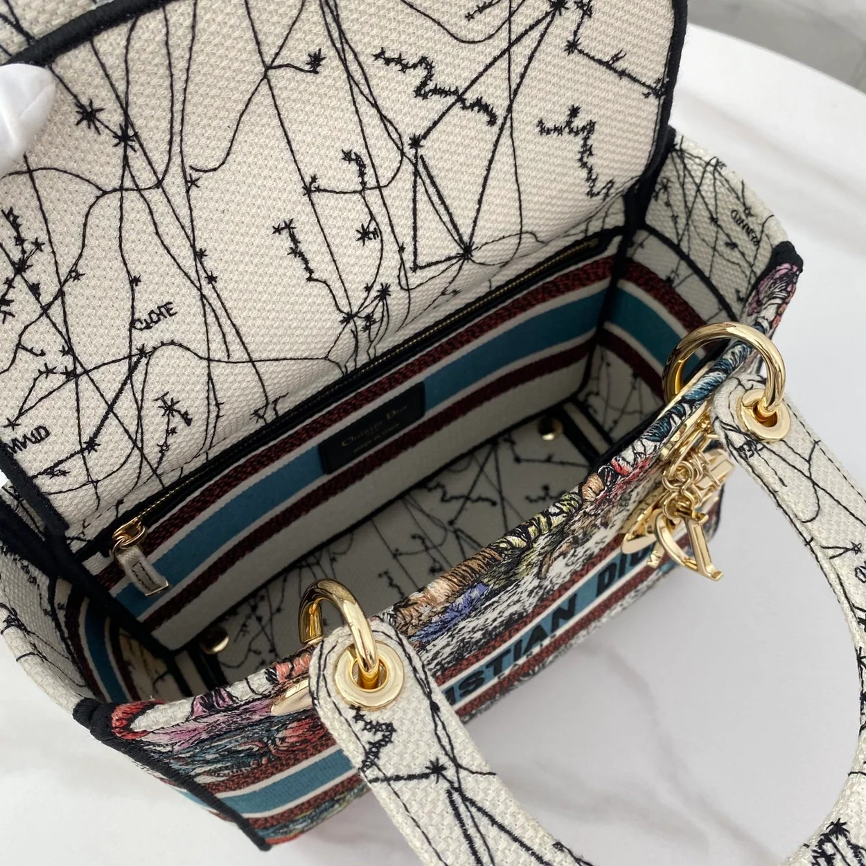 디올 레이디 D-Lite 컨스텔레이션 미디움 백