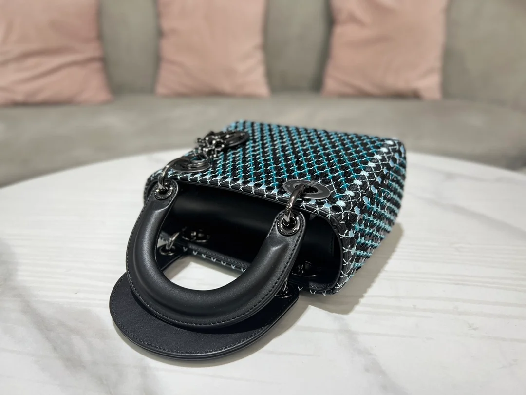 디올 레이디 미니 백 블랙 민트