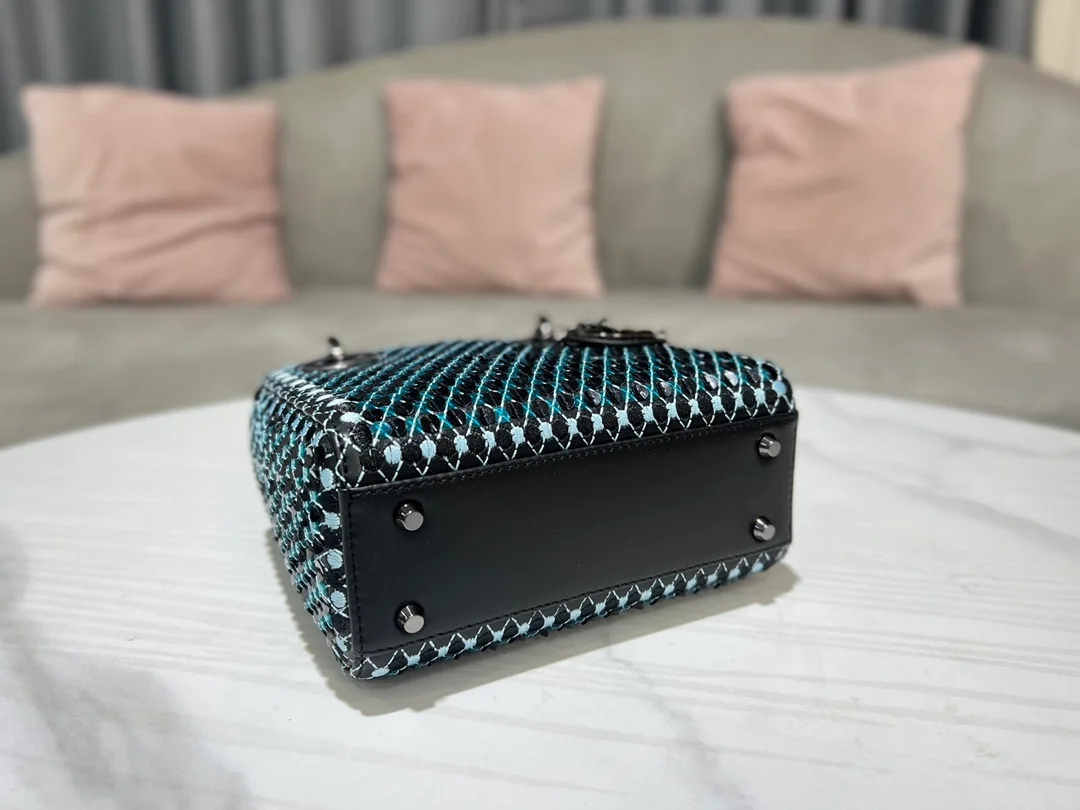 디올 레이디 미니 백 블랙 민트