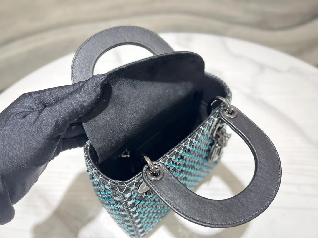 디올 레이디 미니 백 블랙 민트