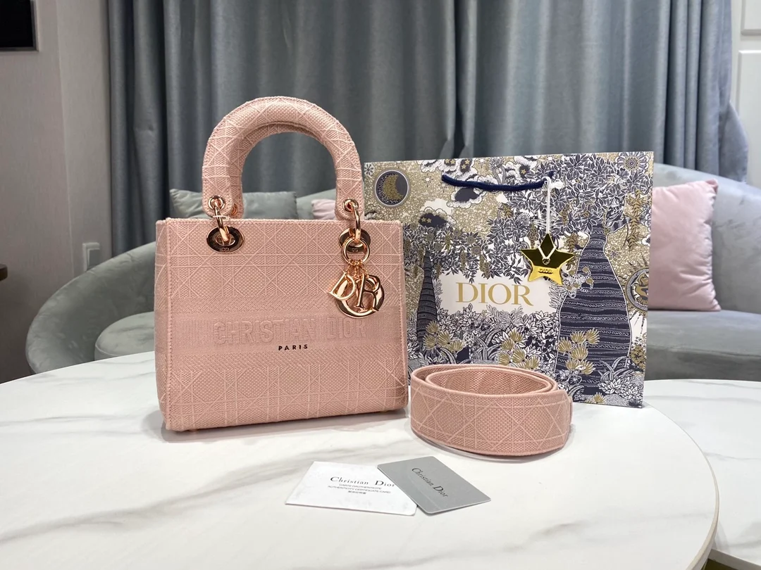 디올 레이디 D-LITE 미디움 백 로즈우드