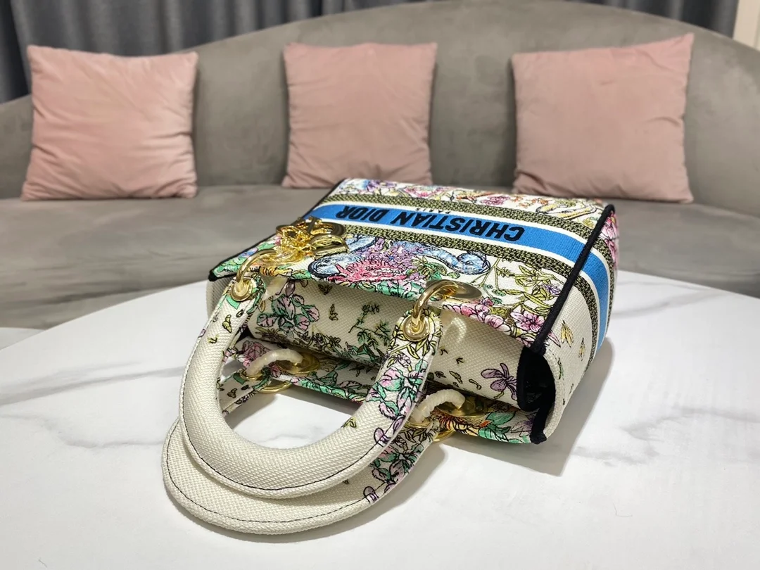 디올 레이디 D-LITE 멀티컬러 핸드백