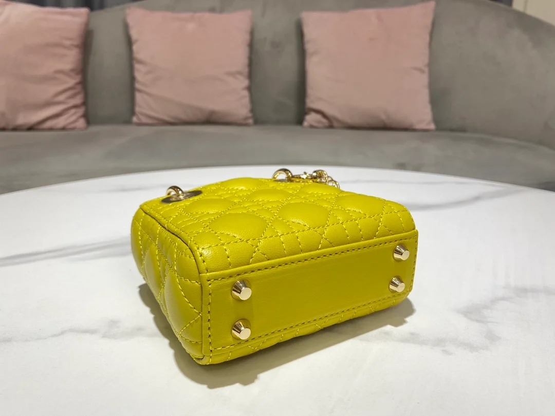 디올 레이디 마이크로 미니 백 옐로우