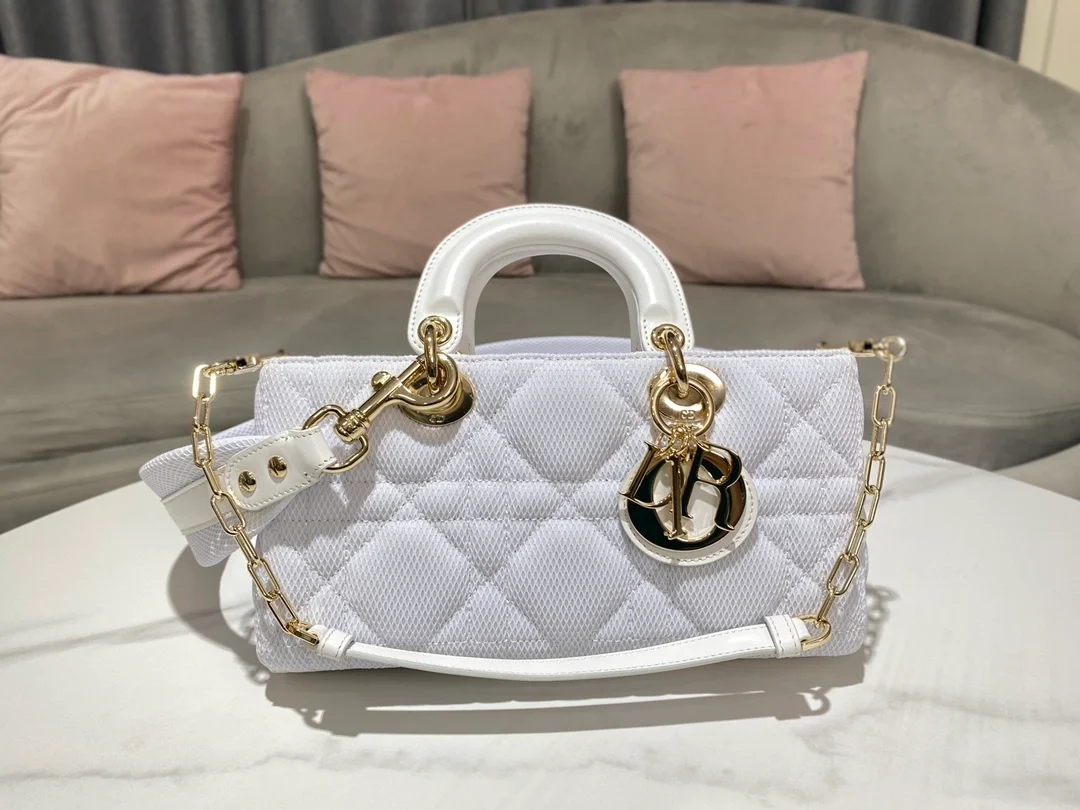 디올 레이디 D-JOY 메시 핸드백 화이트