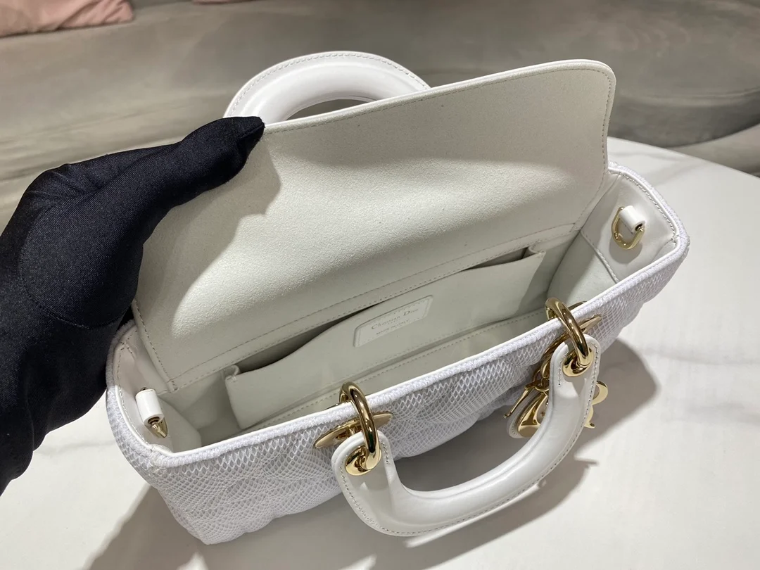 디올 레이디 D-JOY 메시 핸드백 화이트