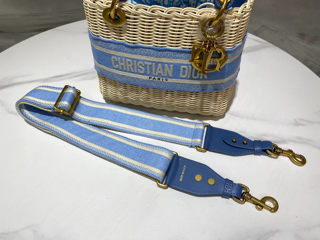 디올 레이디 바스켓 미디움 백 블루