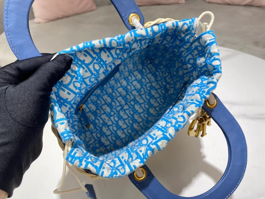 디올 레이디 바스켓 미디움 백 블루