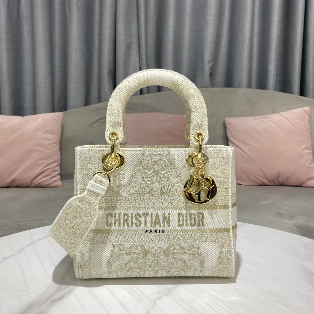 디올 레이디 D-LITE 핸드백 화이트