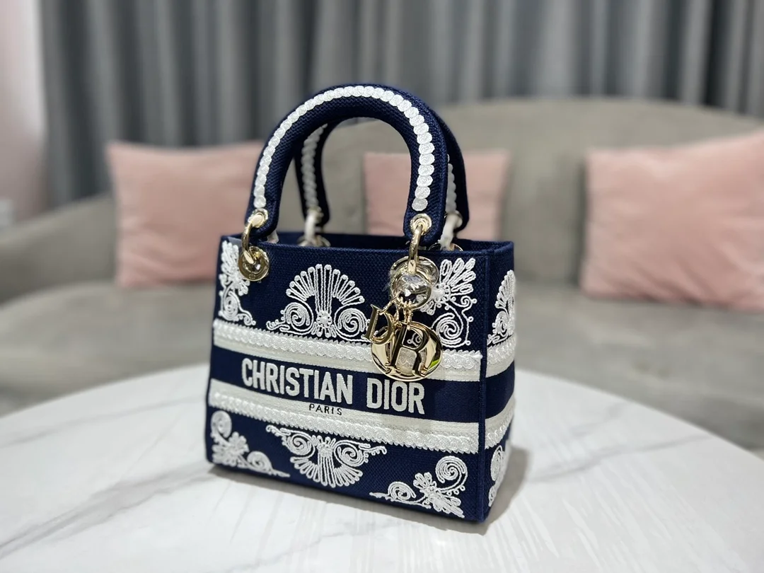 디올 레이디 D-LITE 핸드백 네이비