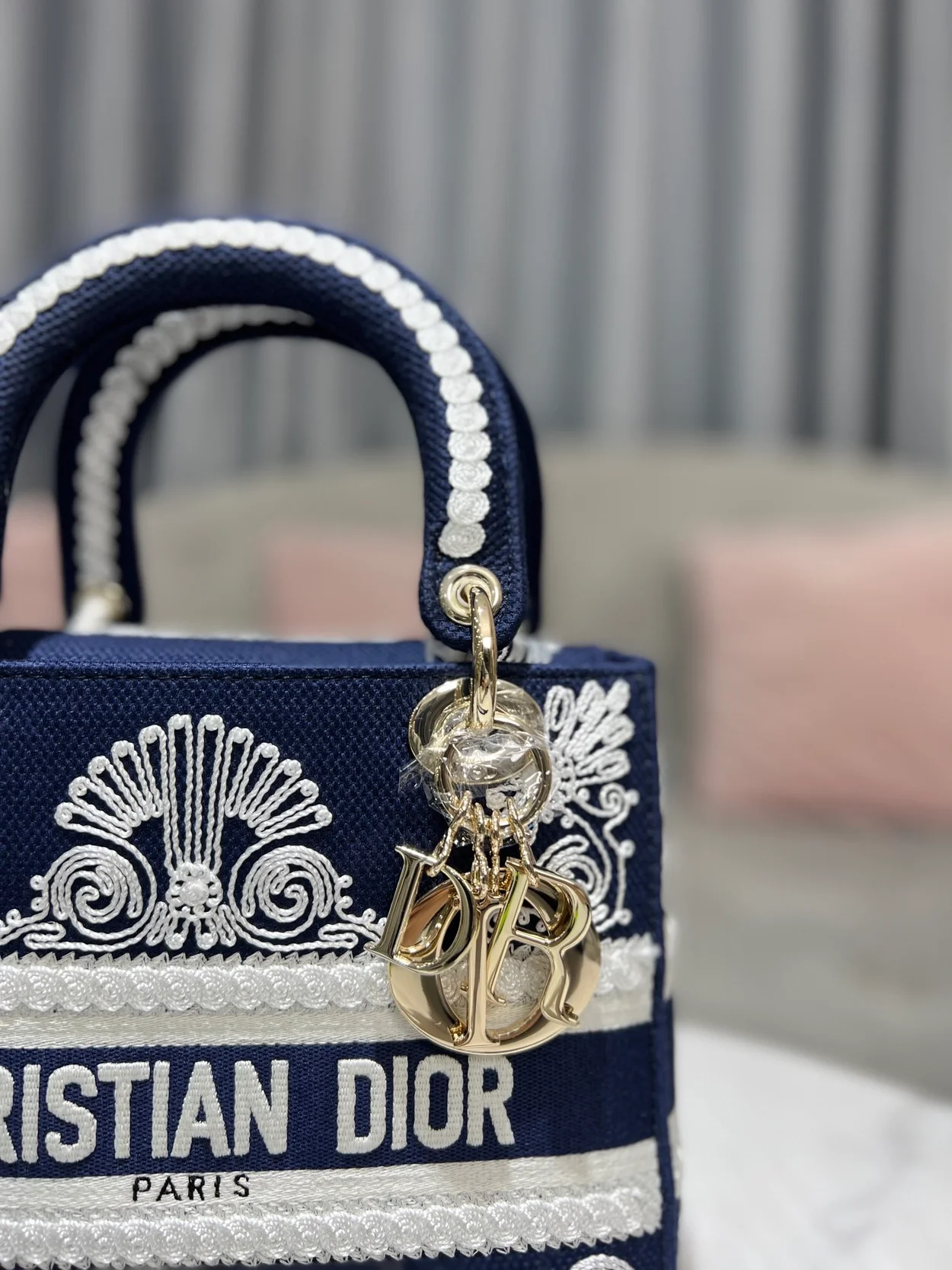 디올 레이디 D-LITE 핸드백 네이비