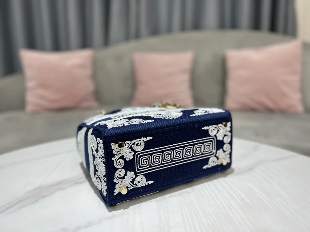 디올 레이디 D-LITE 핸드백 네이비