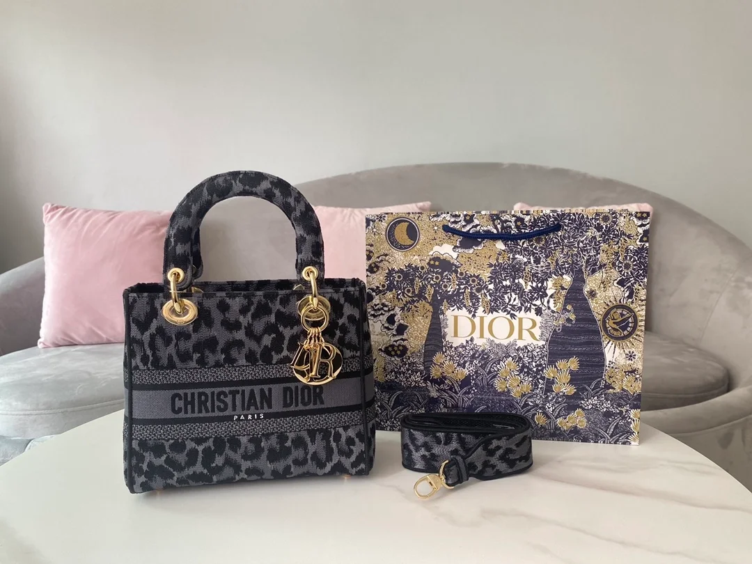 디올 레이디 D-LITE Mizza 미디움 백