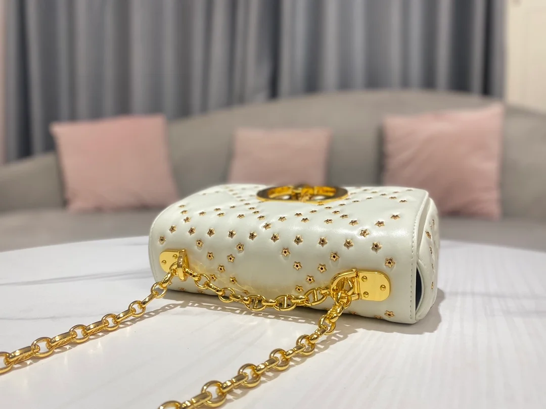 디올 레이디 까나쥬 라떼 스몰 백 화이트