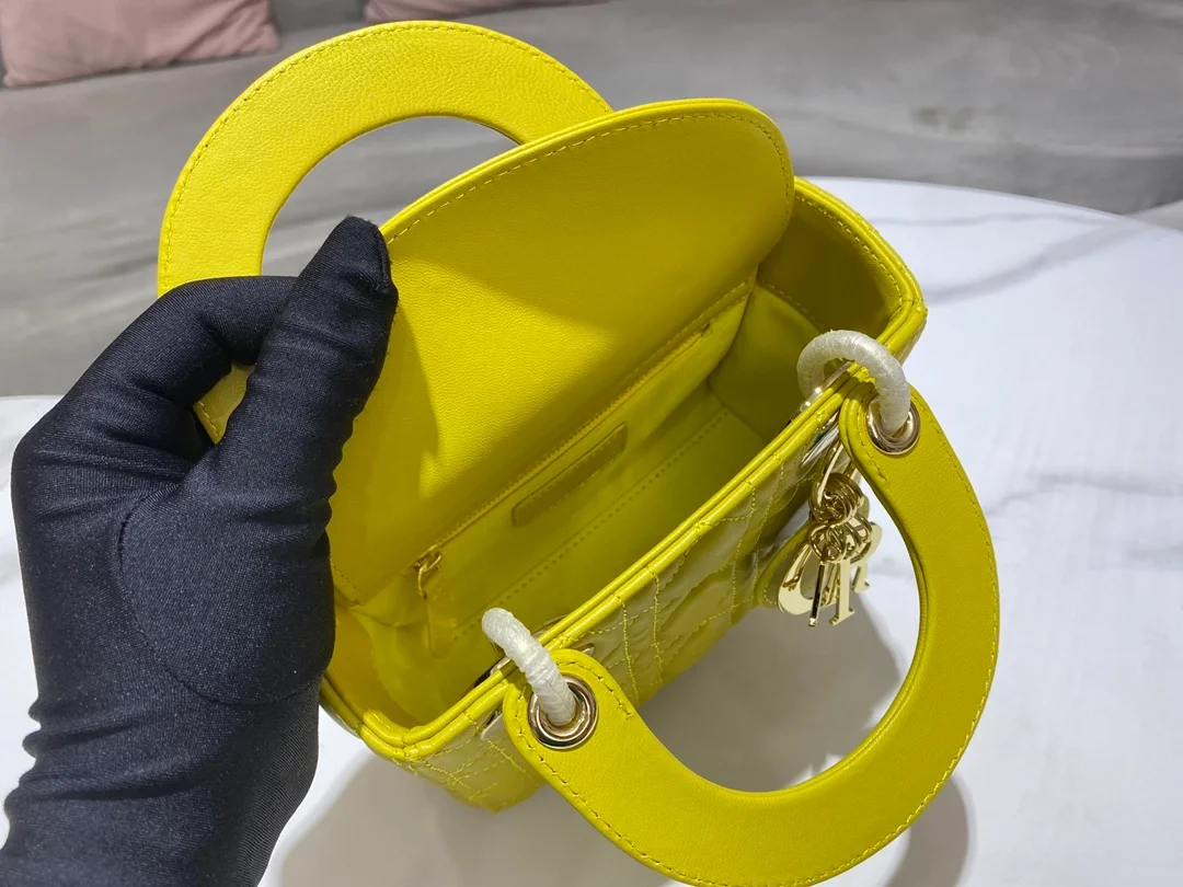 디올 레이디 페이던트 까나쥬 미니 백 옐로우