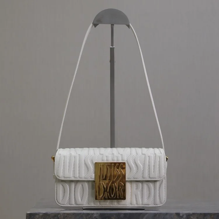 디올 미스 디올 플립 송아지 가죽