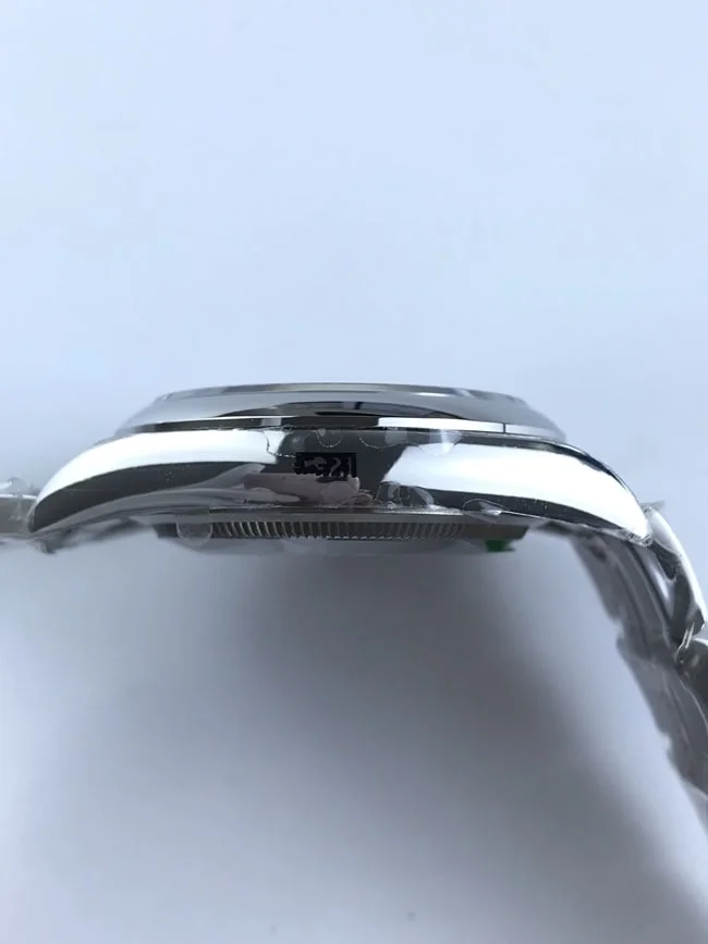 롤렉스 오이스터 퍼페츄얼 41mm 레드다이얼