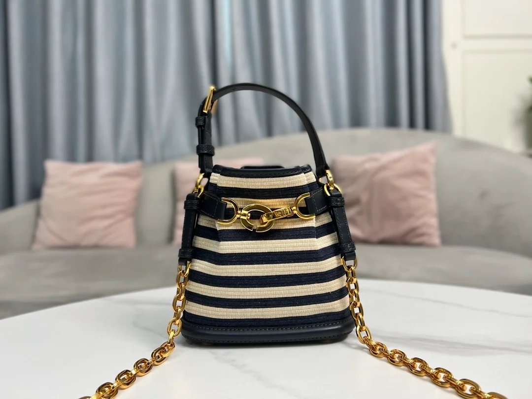 디올 C'EST 내추럴 데님 블루 스몰 백