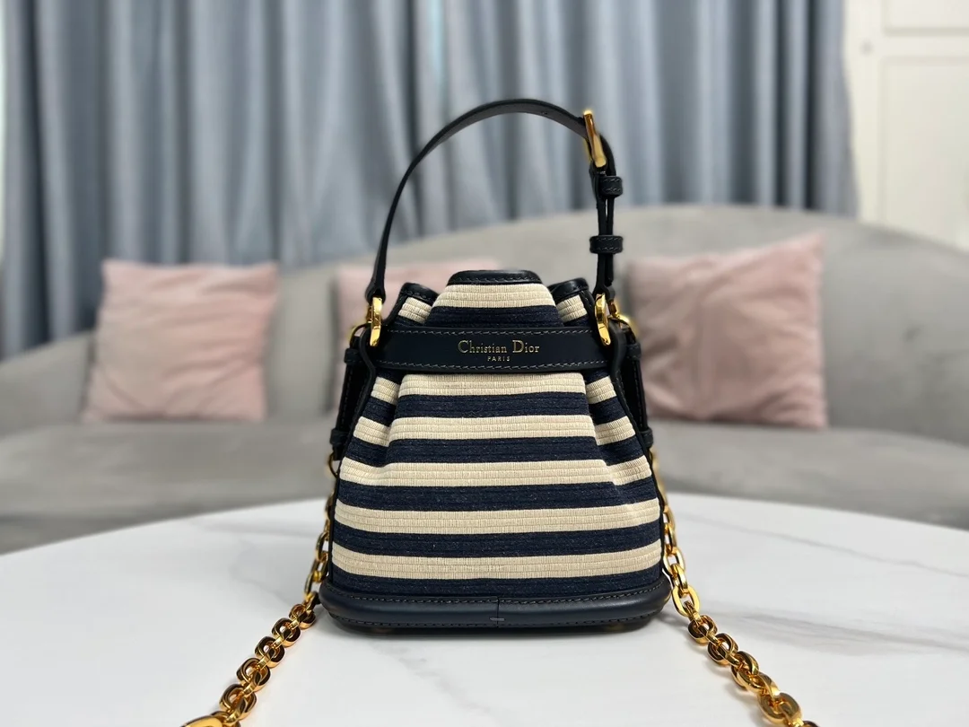 디올 C'EST 내추럴 데님 블루 스몰 백