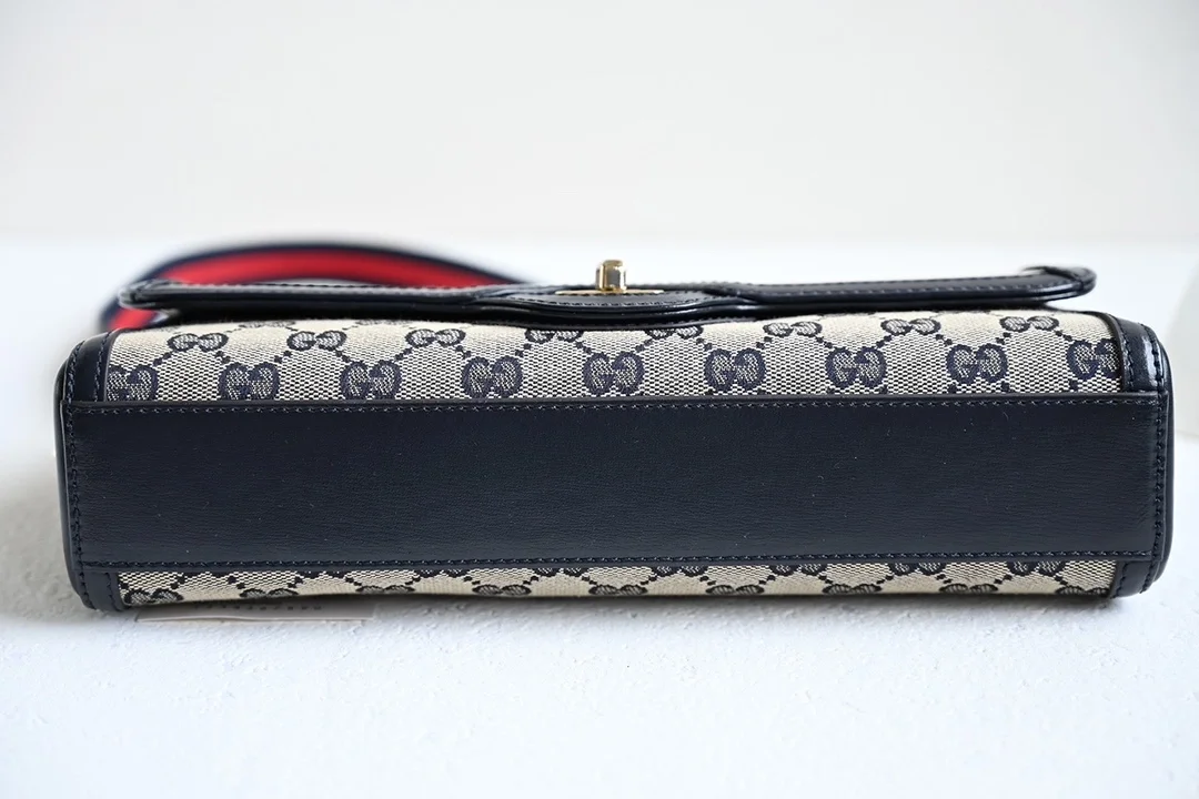 구찌 스몰 루체 숄더 백