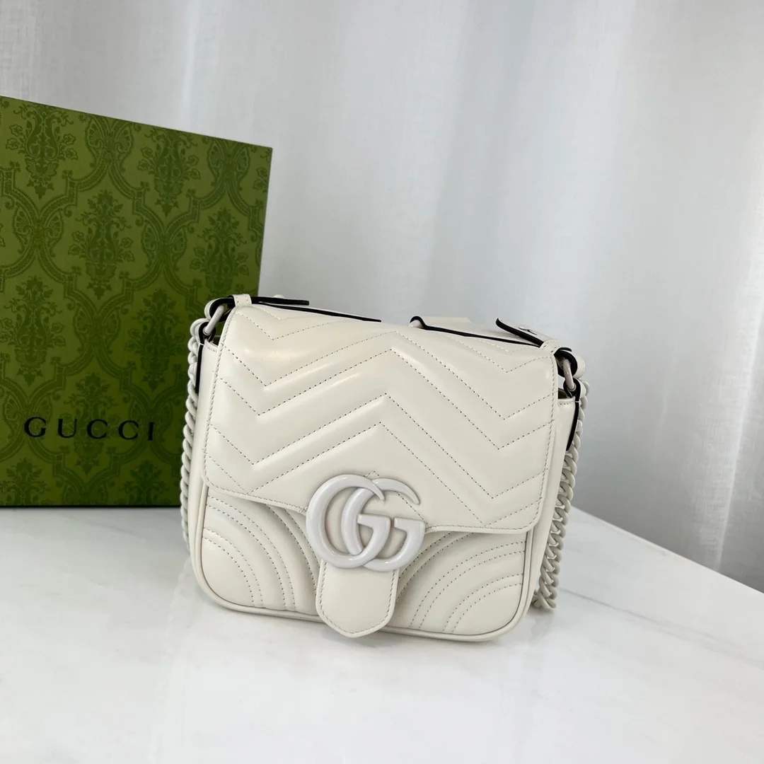 구찌 GG 마몽 화이트레더 마틀라세 숄더백