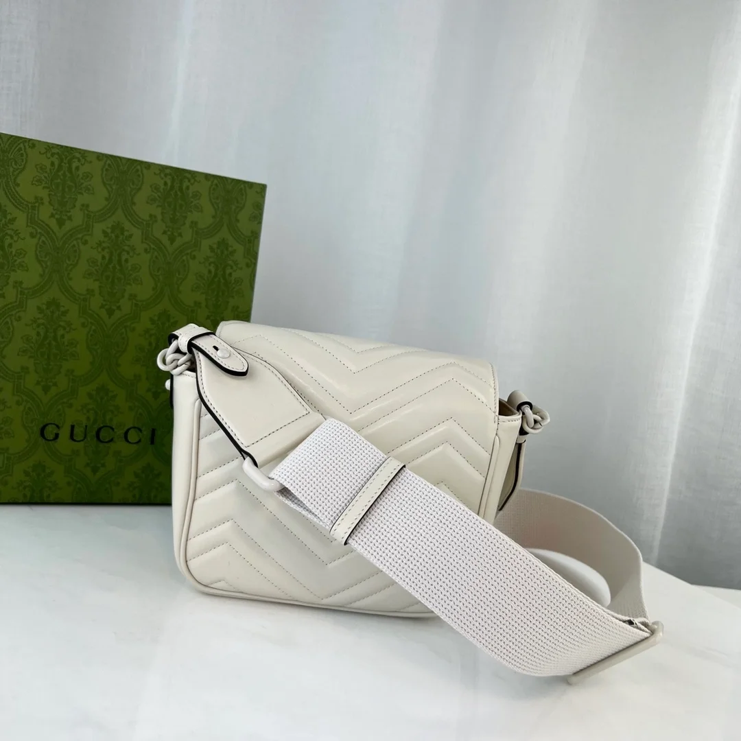 구찌 GG 마몽 화이트레더 마틀라세 숄더백