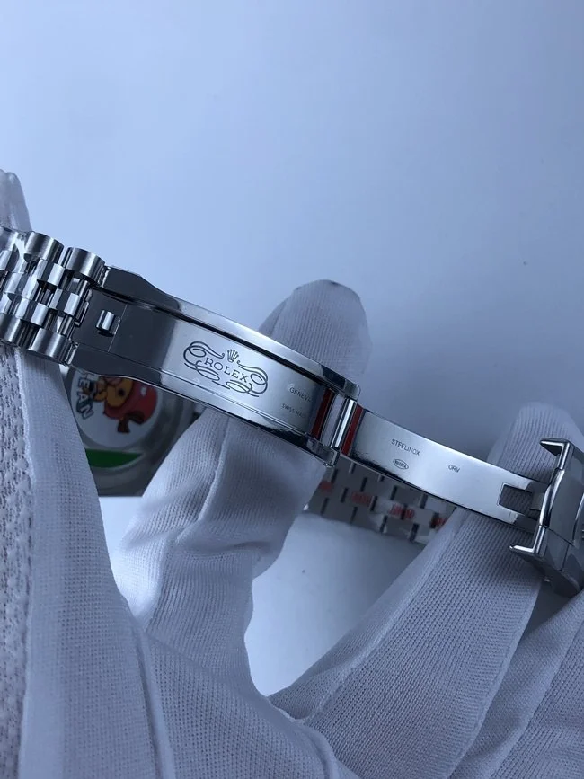 롤렉스 데이저스트 41mm 실버 바인덱스 쥬빌래