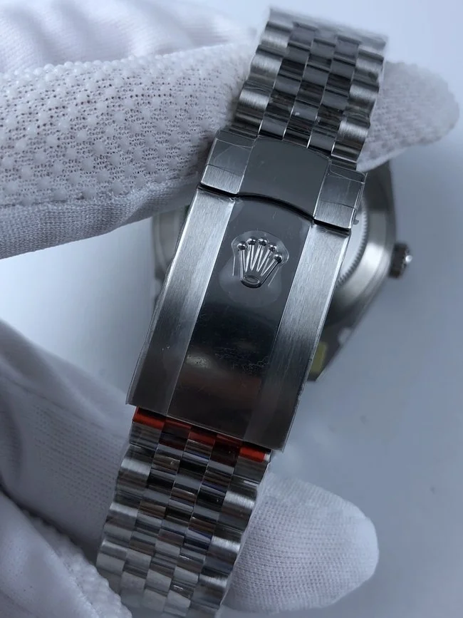 롤렉스 데이저스트 41mm 실버 바인덱스 쥬빌래