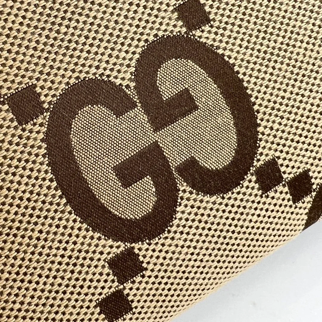 구찌 카멜 에보니 점보 GG 파우치