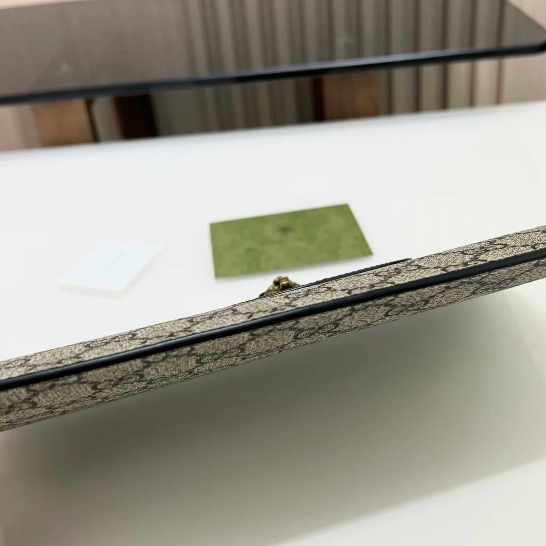 구찌 네오 빈티지 GG 슈프림 클러치