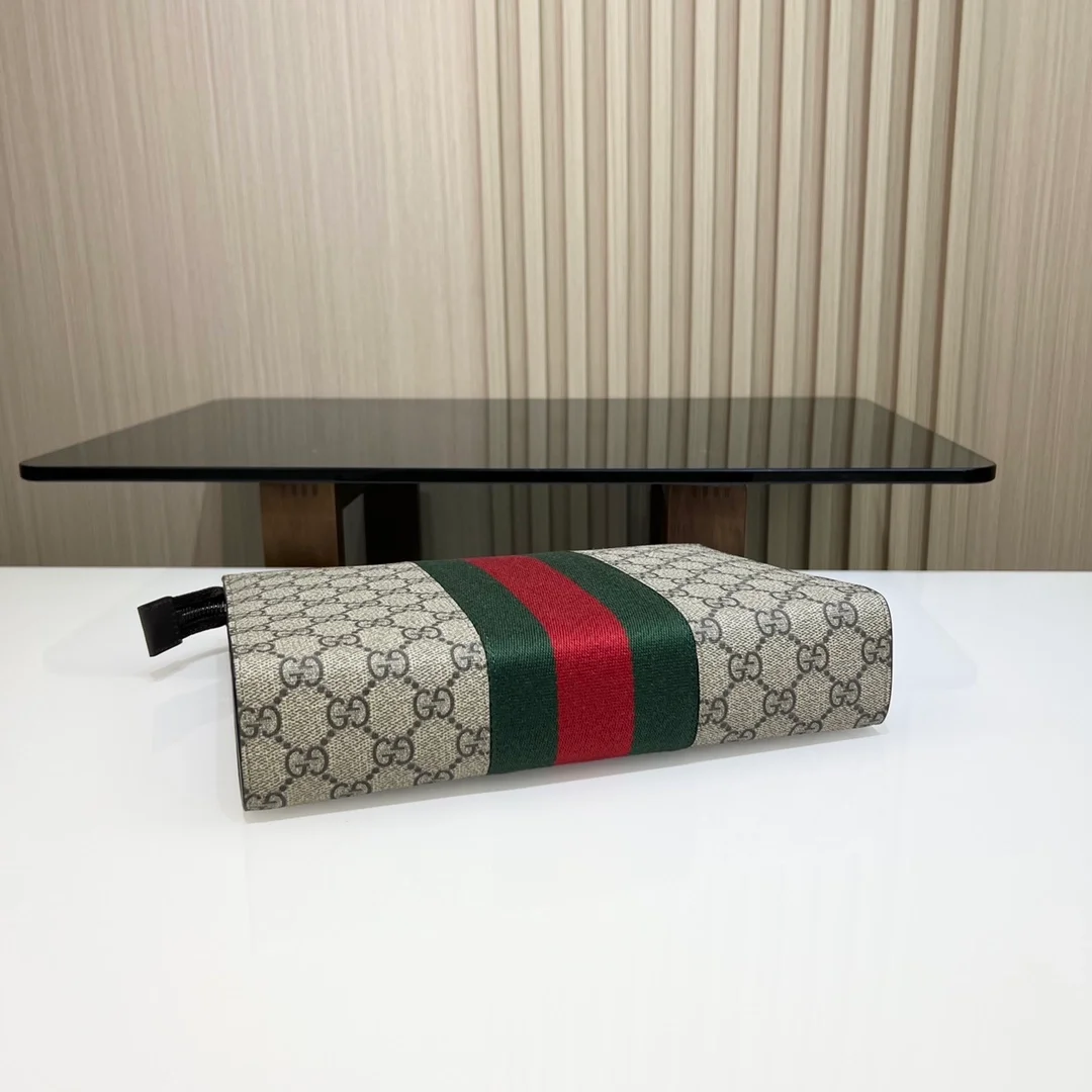 구찌 GG 삼선 웹 슈프림 클러치백