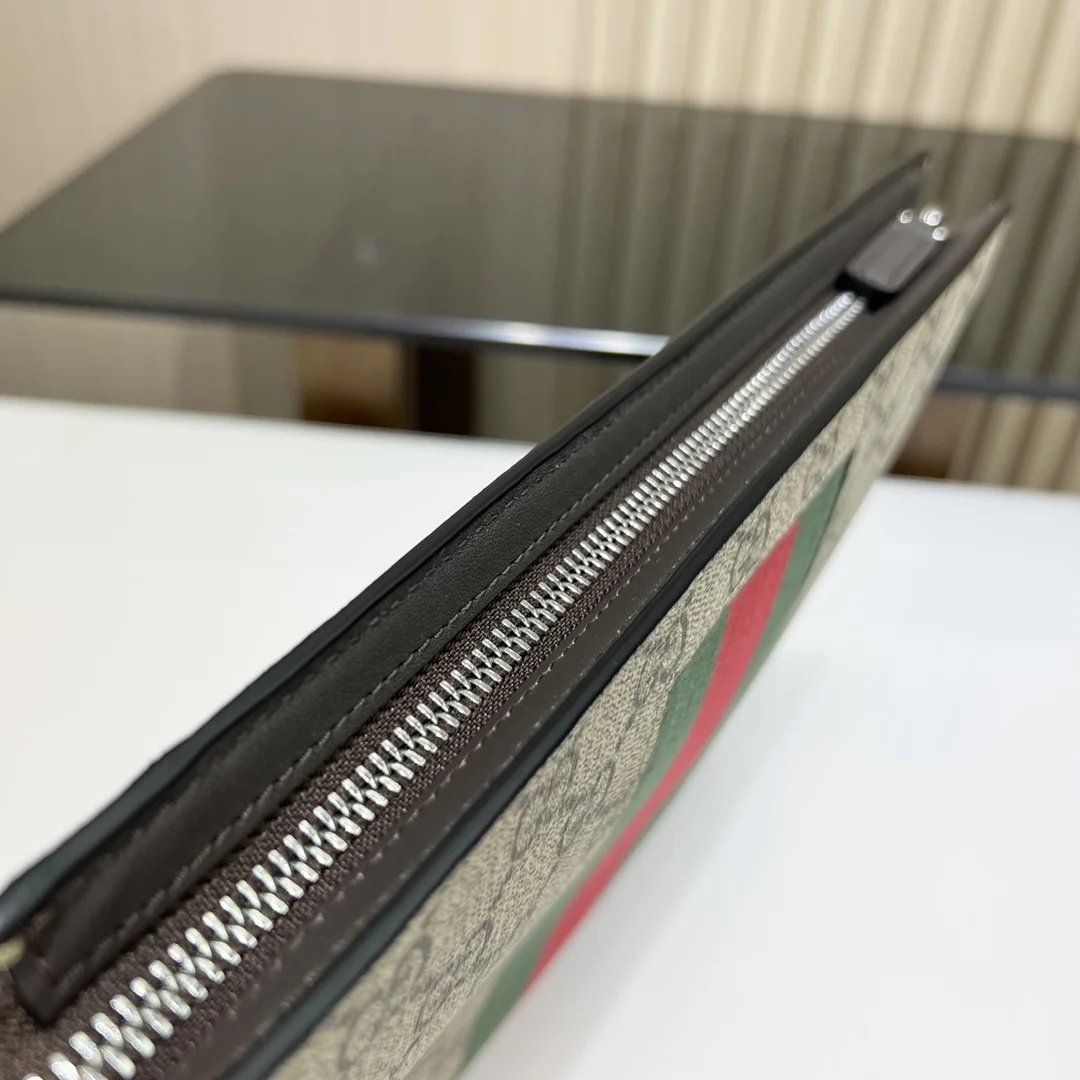 구찌 GG 삼선 웹 슈프림 클러치백